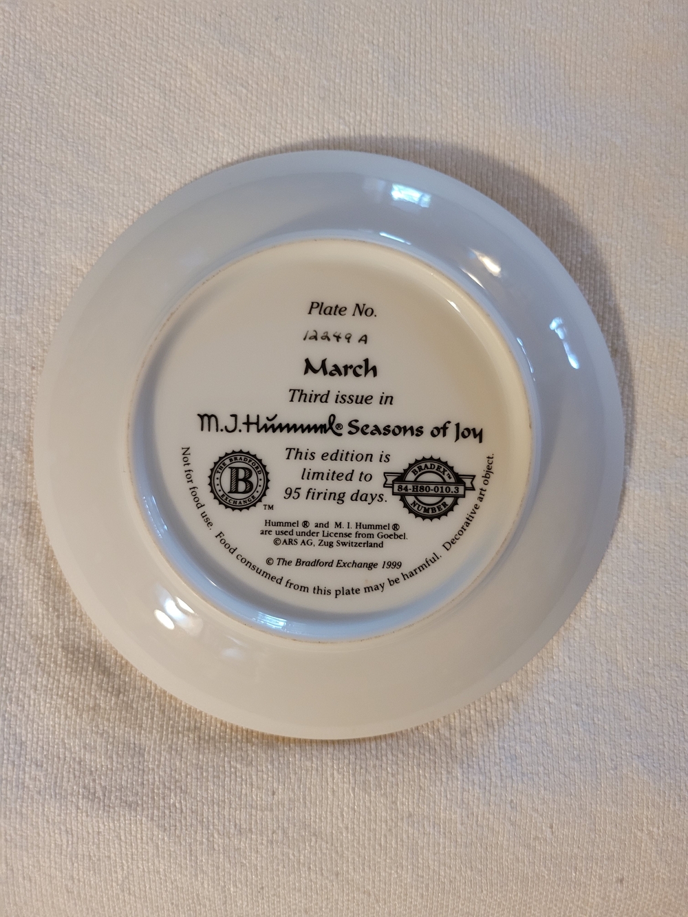 Hummel March Seasons of Joy Decorative Plate - White